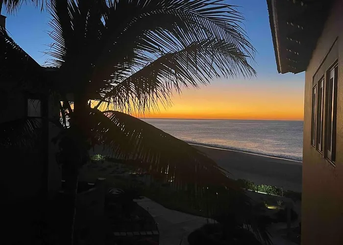 Apartment Amazing Beachfront Casa Del Mar Penthouse